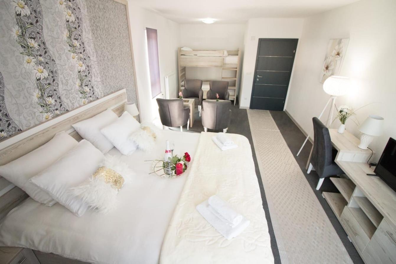 Aparthotel "Queen Zina" Vlašić Exteriér fotografie